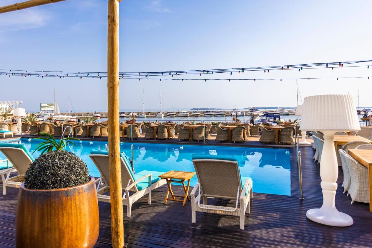 Hotel Palace Marina Dinevi Sveti Vlas Exterior foto